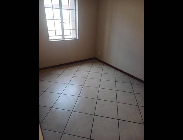 2 BEDROOM APARTMENT FOR SALE IN STONERIDGE